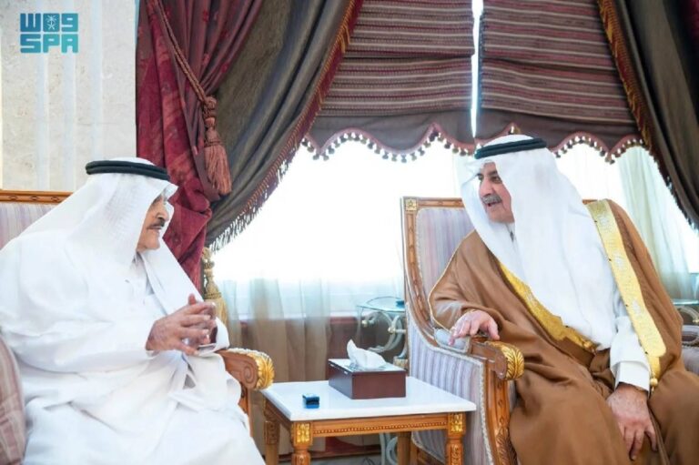 أمير-تبوك-يزور-الشيخ-أحمد-الخريصي-في-منزله-أخبار.jpg