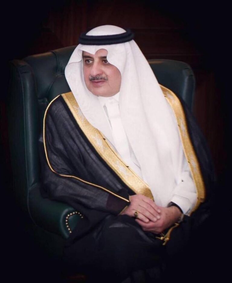 أمير-تبوك-يواسي-الشريف-في-وفاة-والدته-أخبار-السعودية.jpg