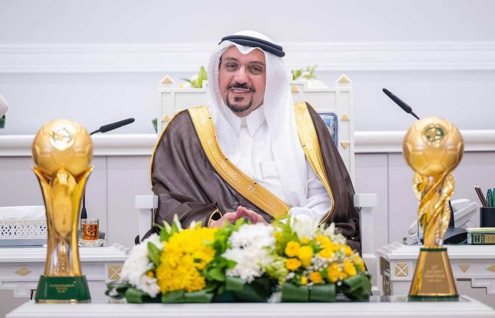 الأمير-فيصل-بن-مشعل-يستقبل-أندية-القصيم-التي-حققت-الإنجازات.jpg