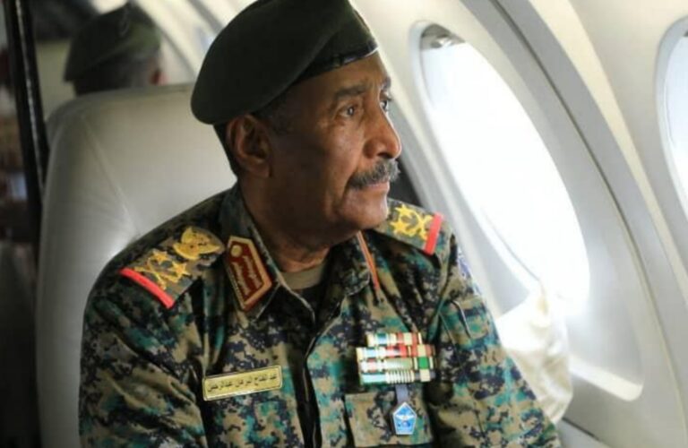 السودان-البرهان-يصل-إلى-الخرطوم-للمرة-الأولى-منذ-اندلاع-الحرب.jpg