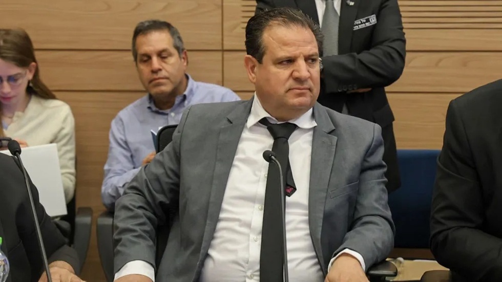الكنيست-الإسرائيلي-يفشل-في-عزل-النائب-العربي-أيمن-عودة.jpg