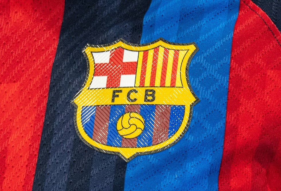 برشلونة-يعلن-تعاقده-مع-موهبة-منحدرة-من-الكويت.jpg