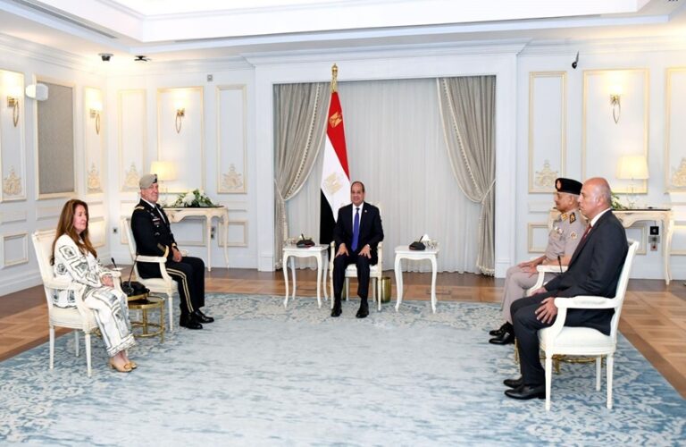 بعد-تصريحات-ترامب-السيسي-يبحث-قضية-المياه-مع-قائد-عسكري.jpg