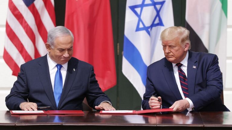 بيبي-إصبعه-خفيفة-على-الزناد-ويتصرف-كالمجنون-مسؤولون-يشتكون-نتنياهو.jpg
