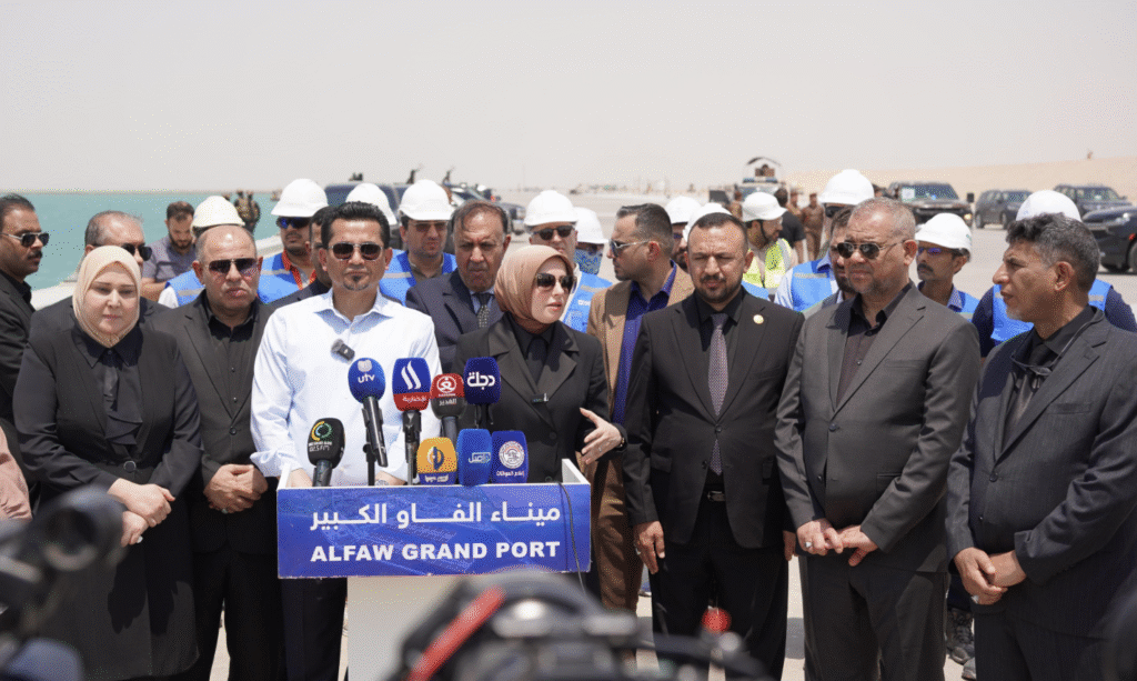 وزير-النقل-العراقي-مدن-صناعية-على-طول-طريق-التنمية-وميناء.png