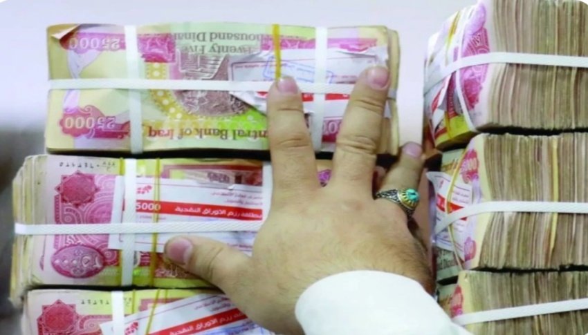 السيولة وفرة ورواتب 7 ملايين موظف ومتقاعد مضمونة بين النفط والإيرادات غير النفطية » وكالة بغداد اليوم الاخبارية