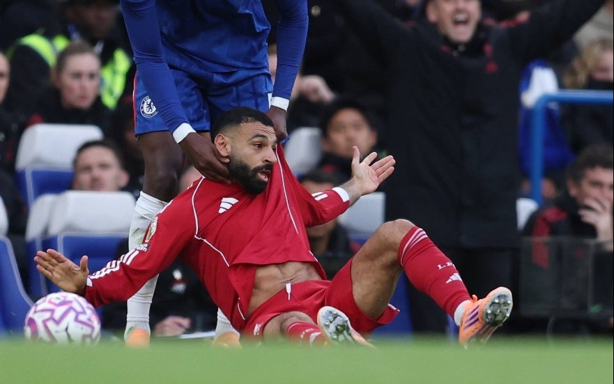 هل يرحل محمد صلاح؟.. ليفربول يوضح موقفه وسط تراجع الأداء