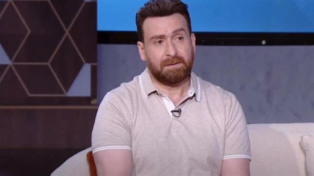 نضال الشافعي يودع والدته بعد أشهر من فقدان زوجته – أخبار السعودية