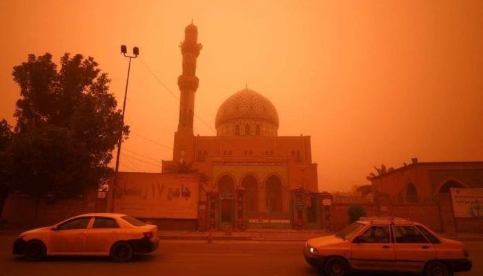 العواصف الترابية تستنزف الاقتصاد.. 4 ضربات موجعة تهدد قطاعات العراق الحيوية » وكالة بغداد اليوم الاخبارية