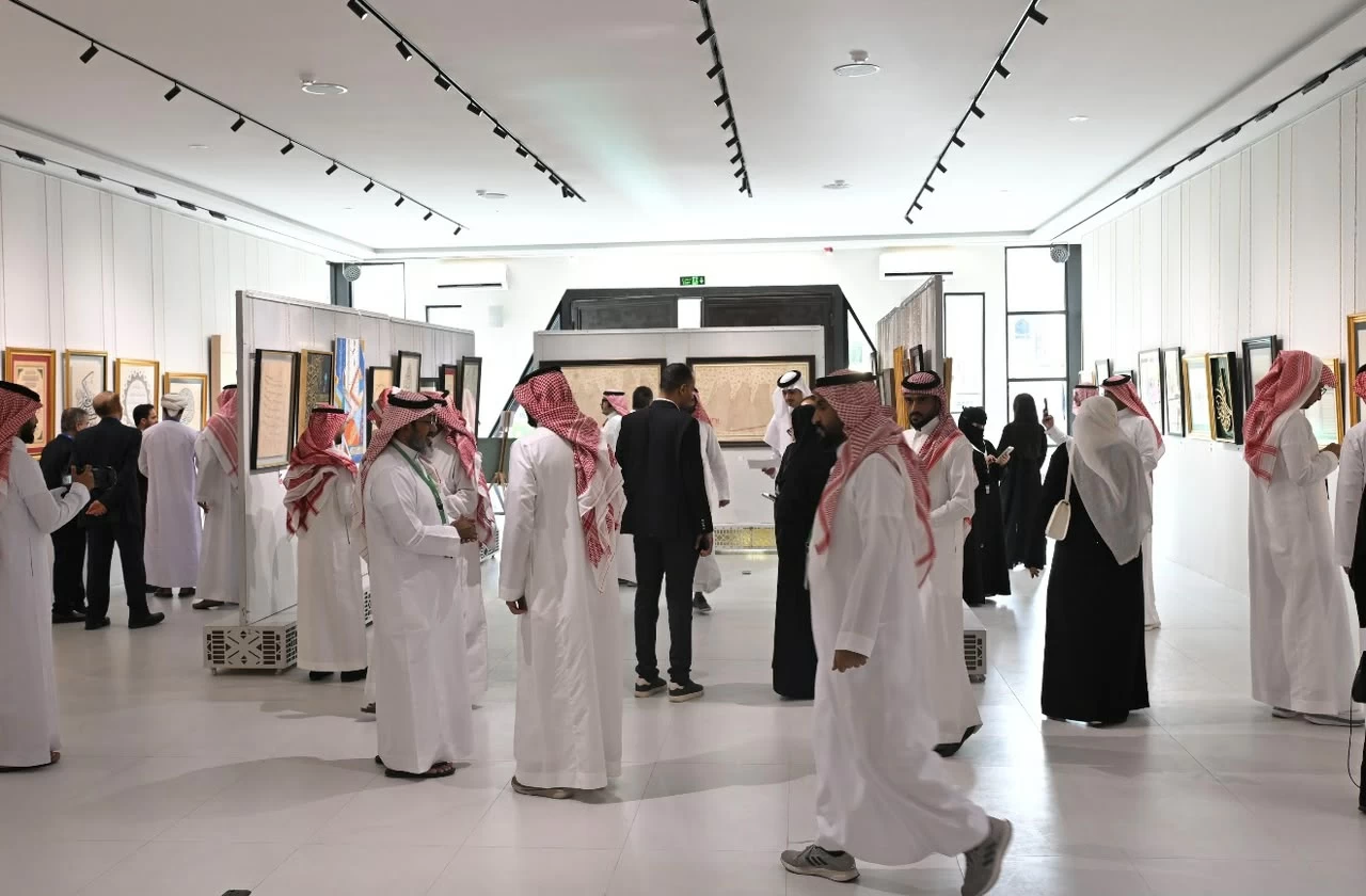 «عرش الحرف».. مقتنيات نادرة وإقبال ينعش فن الخط العربي – أخبار السعودية