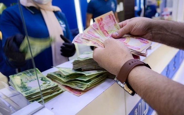 وسط ضغوط السيولة.. الحكومة العراقية تدرس تمديد دورة صرف الرواتب إلى 45 يوماً » وكالة بغداد اليوم الاخبارية