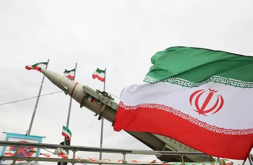 إيران ترفع جاهزيتها العسكرية إلى “أقصى درجاتها” تحسبا لأي طارئ أو مغامرة حربية محتملة